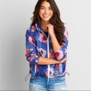 American Eagle blue floral windbreaker jacket medium